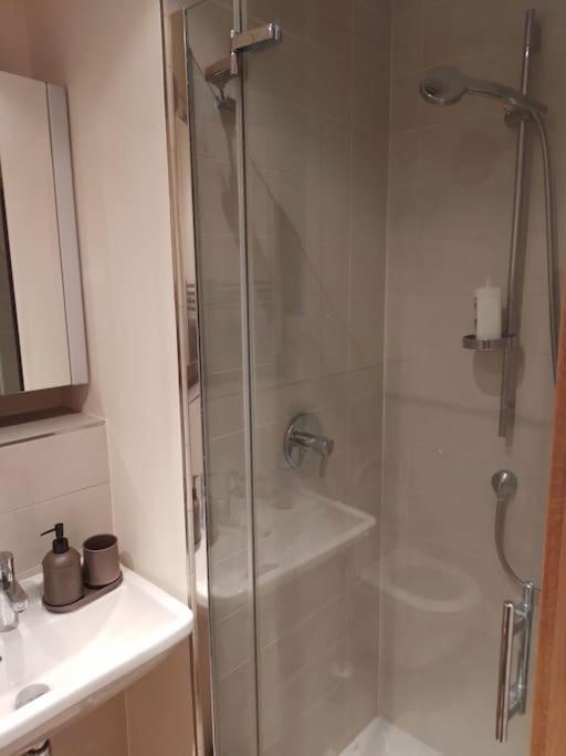Beautiful 2Br/2Bar Apartement In European District Brussel Eksteriør bilde